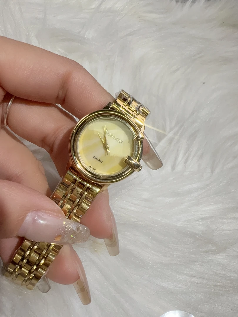 女士轻奢小众复古石英表精致小巧百搭时尚钢带腕表