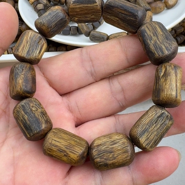 手串沉香?****?乌身手串17克加