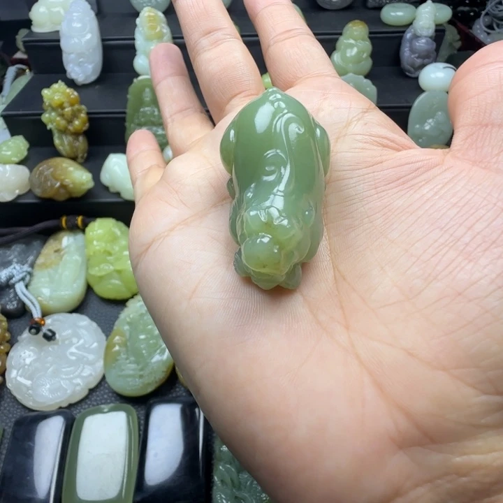 云***W和田玉未镶嵌珠宝奇石