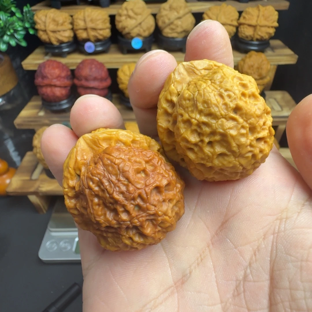 文玩核桃把件7号麒麟绣球41尺