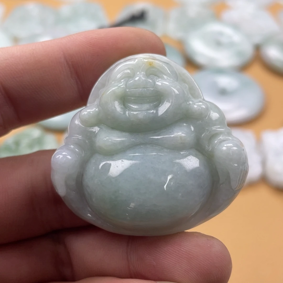 翡翠未镶嵌颈饰佛公