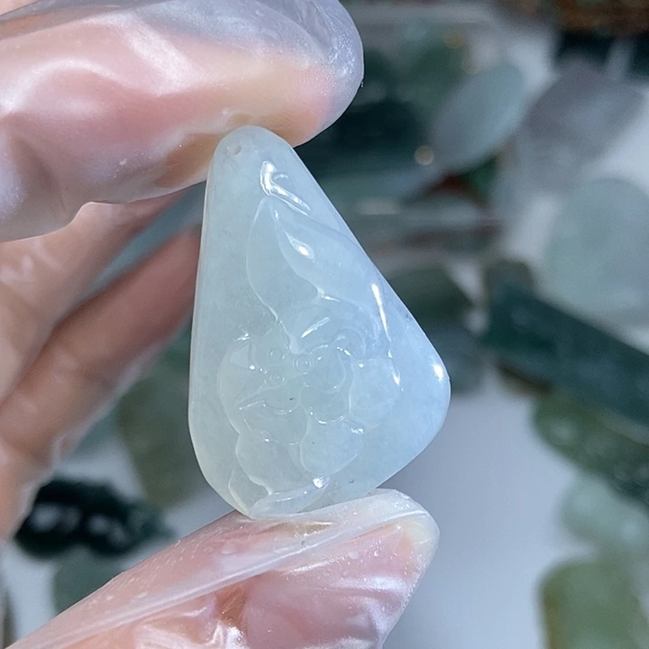 颈饰未镶嵌翡翠天然