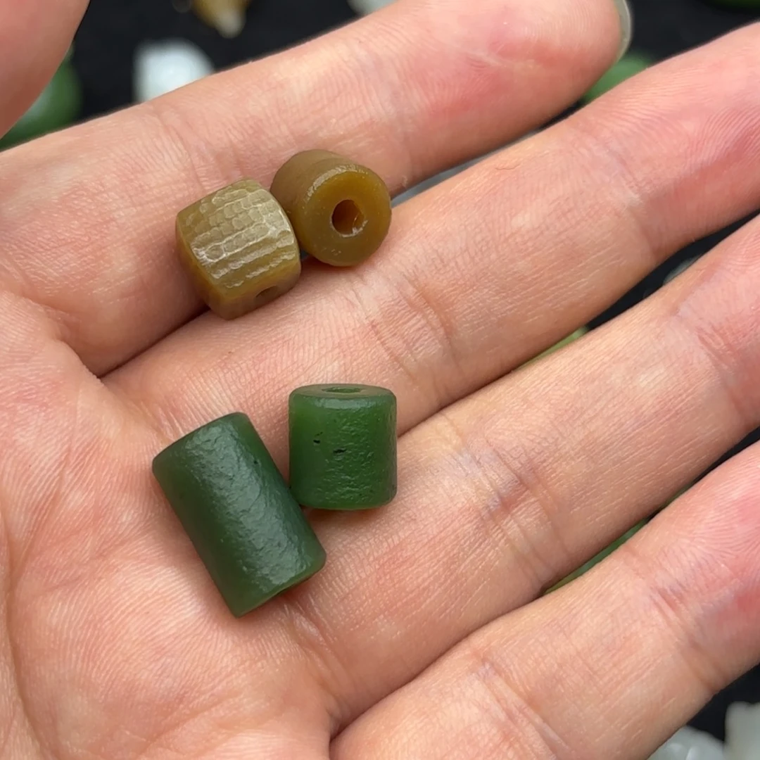 沙***子和田玉未镶嵌颈饰拍一发一随机发