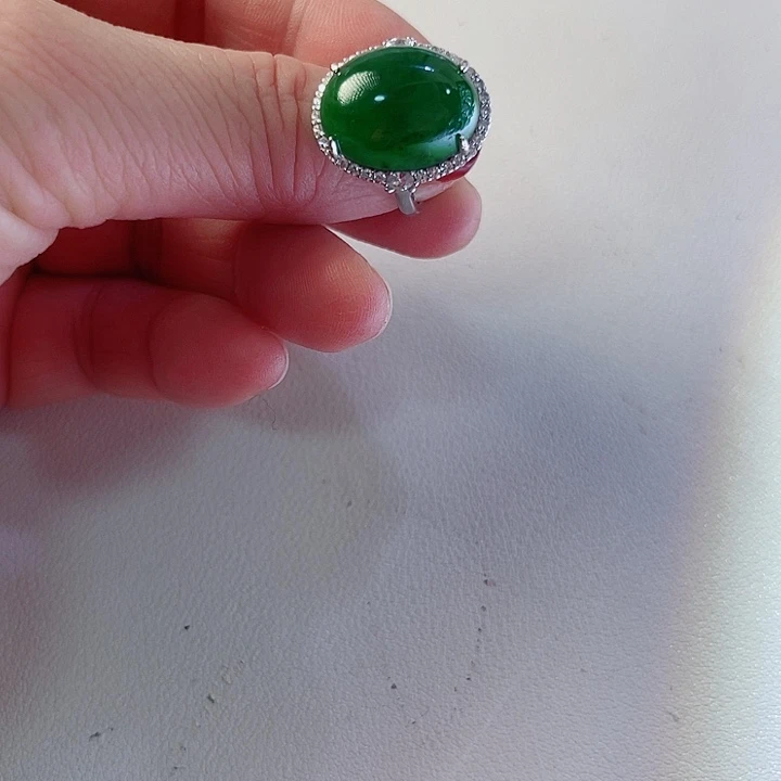 翡翠颈饰未镶嵌翡翠戒指