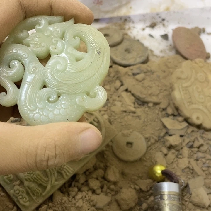 未镶嵌和田玉（糖玉）挂件