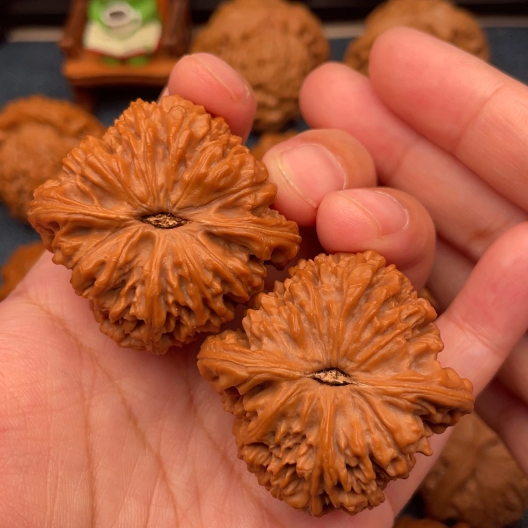 把件文玩核桃43复刻底红皮球疆全品