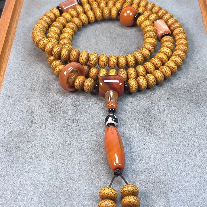 意***姐大叶紫檀（黑酸枝木类）