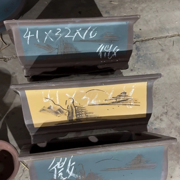 花盆紫砂100-3。 微瑕。