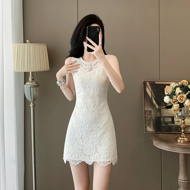 法式小香风无袖白色蕾丝连衣裙女夏2025新款今年流行巨好看的裙子