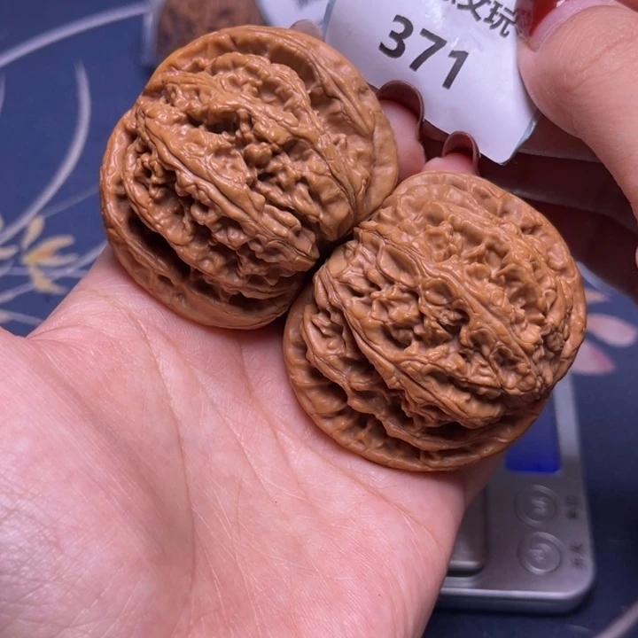 文玩核桃把件粗筋51.371