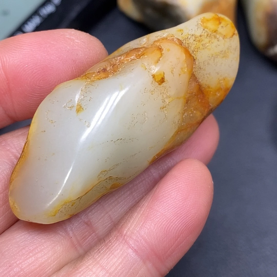 和田玉未镶嵌珠宝奇石