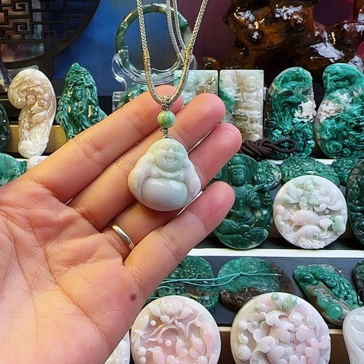 未镶嵌独山玉颈饰