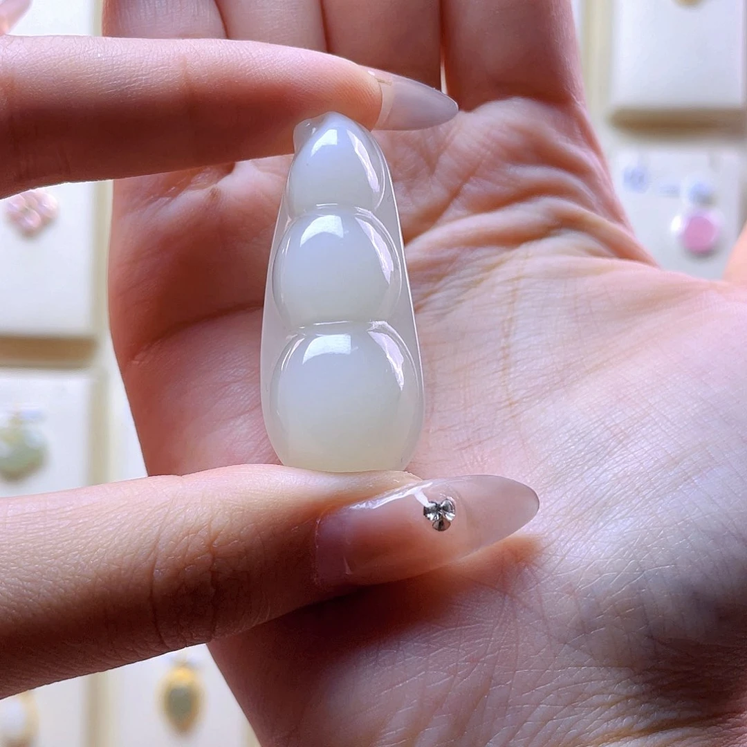 和田玉吊坠(赠链)未镶嵌雪*