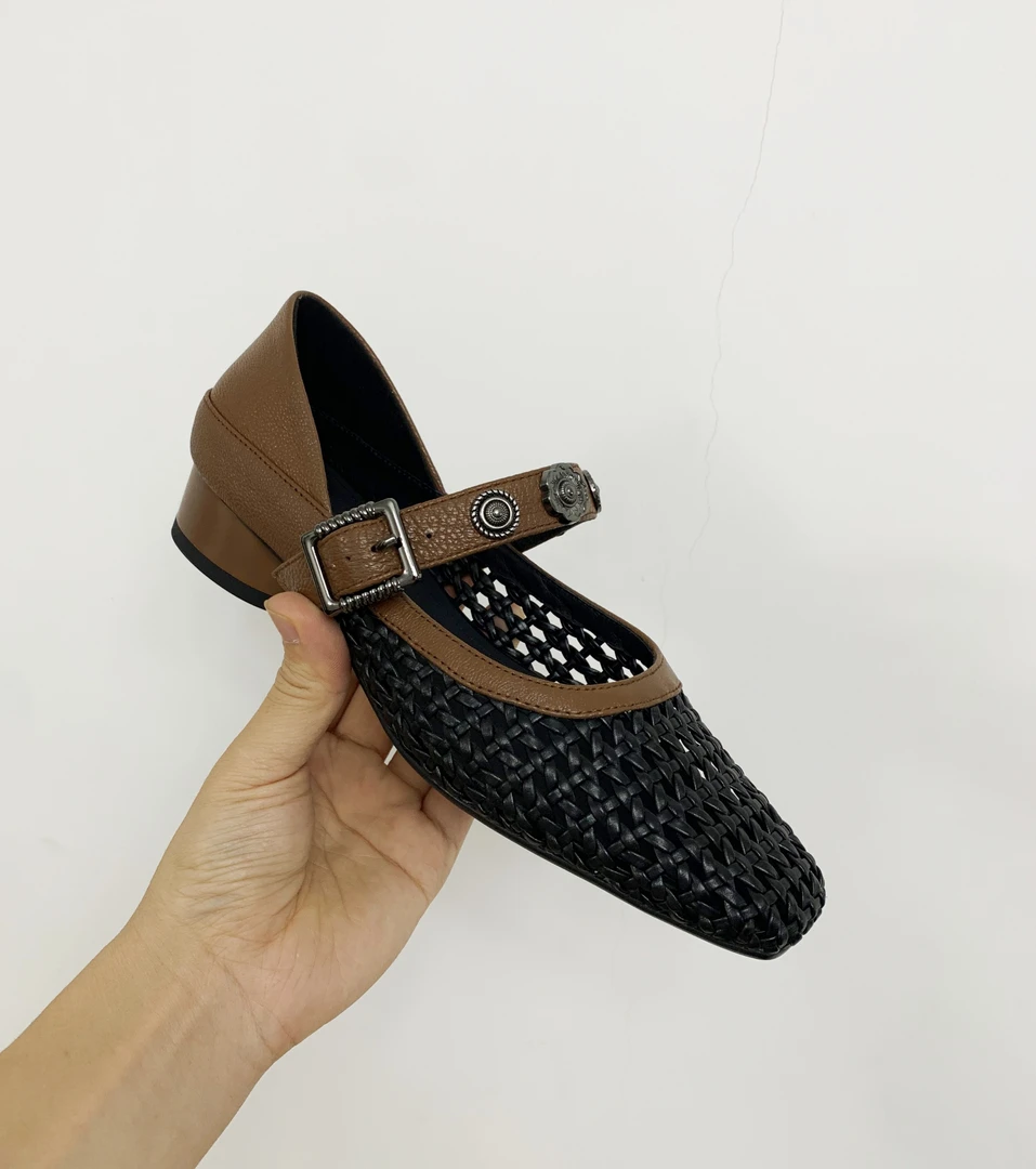 刘叨叨/3CM夏季真皮编织低跟单鞋法式粗跟透气方头鞋浅口凉单鞋女