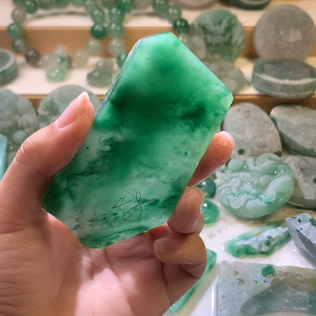 石英质玉未镶嵌珠宝半成品
