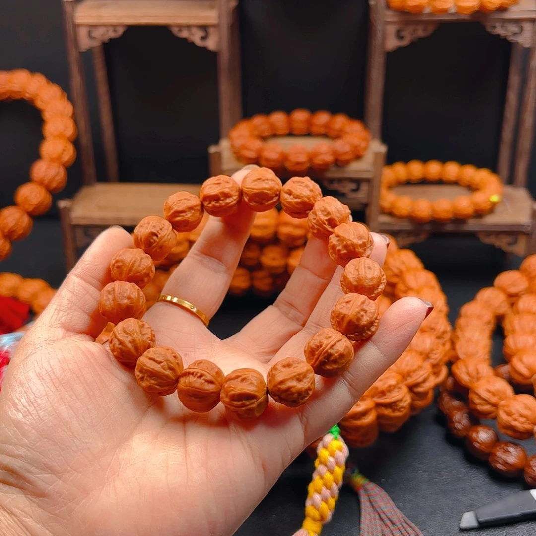 文玩核桃吊坠大****n核桃手串