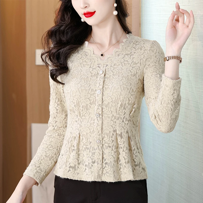 秋冬时尚小众气质减龄洋气打底衫收腰气质蕾丝花边小衫修身上衣