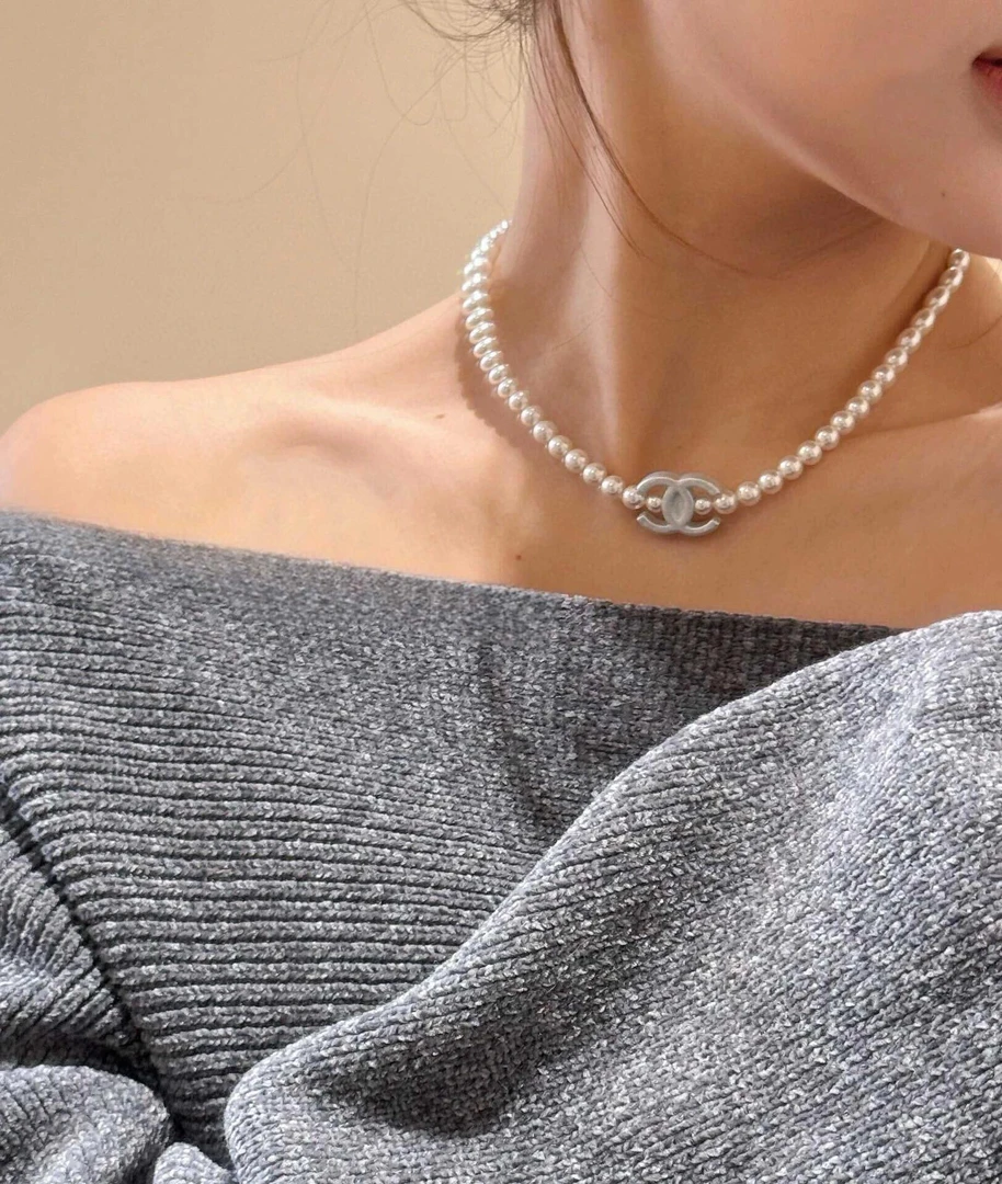 全新未使用 Chanel/香奈儿 澳海贝/亚克力项链珍珠双c