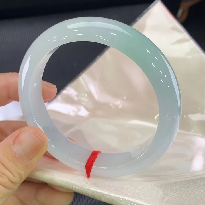 翡翠未镶嵌手镯正圈57