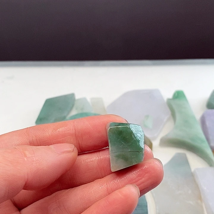 翡翠未镶嵌颈饰缅甸翡翠A货边角