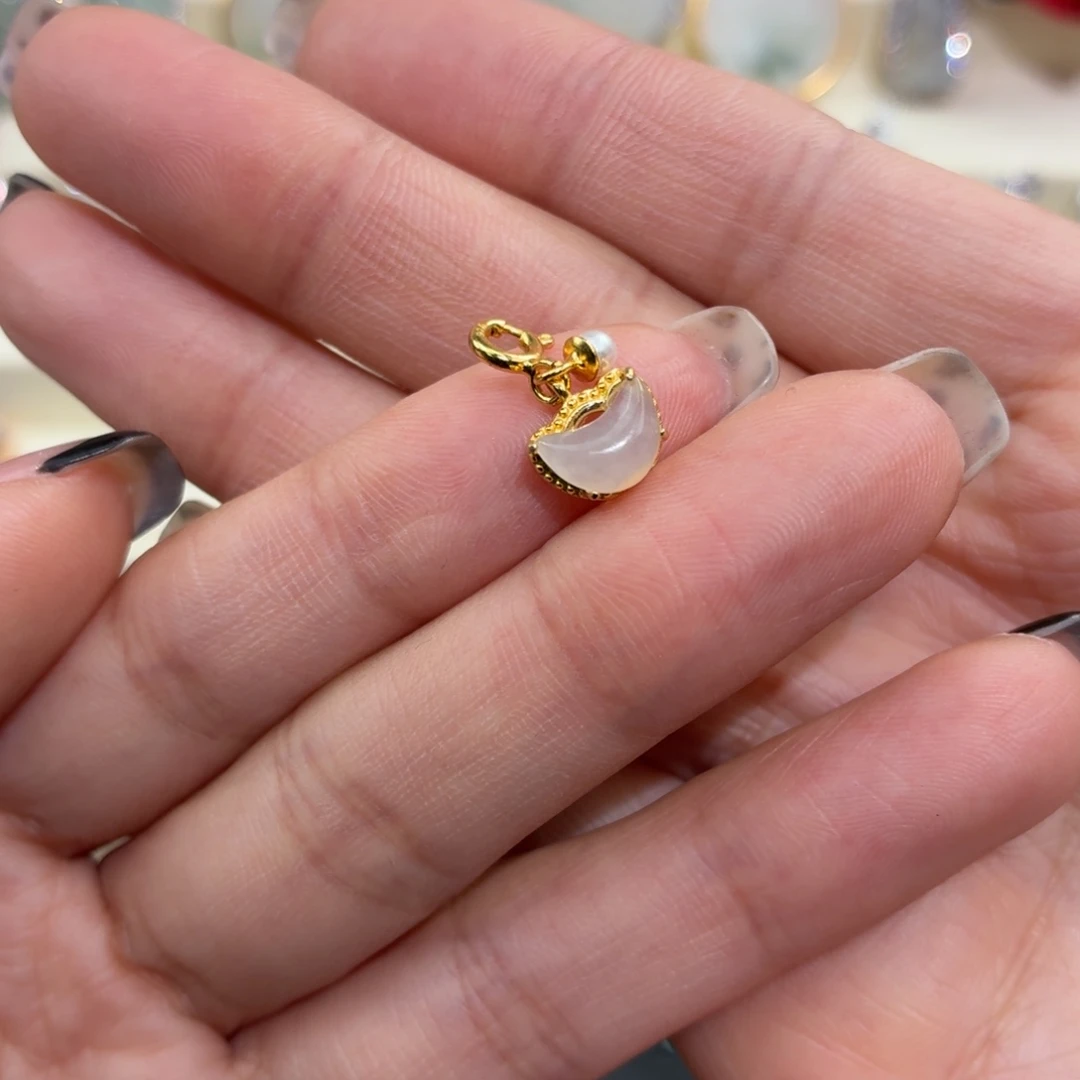 翡翠银S925镶嵌颈饰滴流