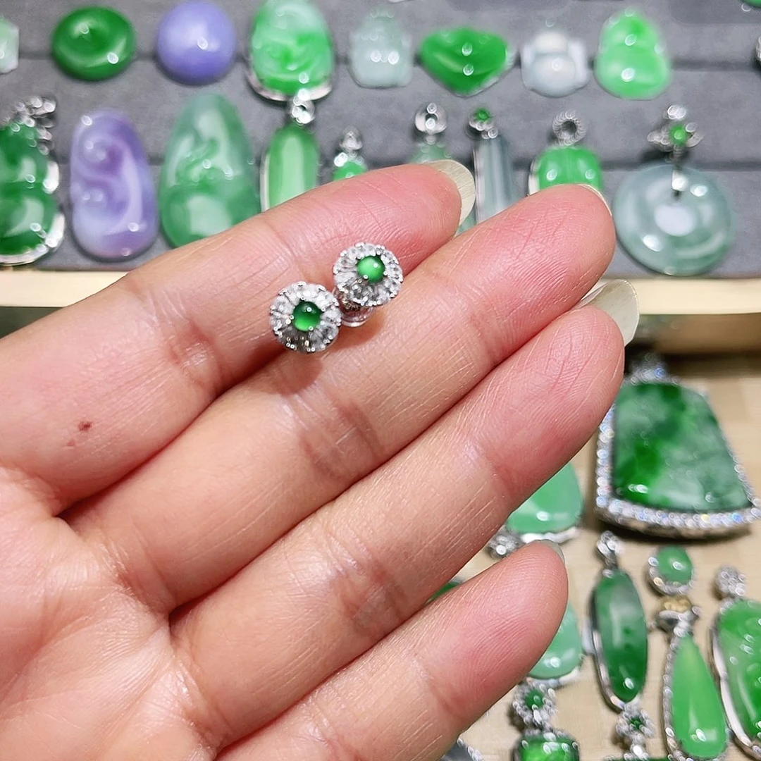 翡翠颈饰未镶嵌裸石