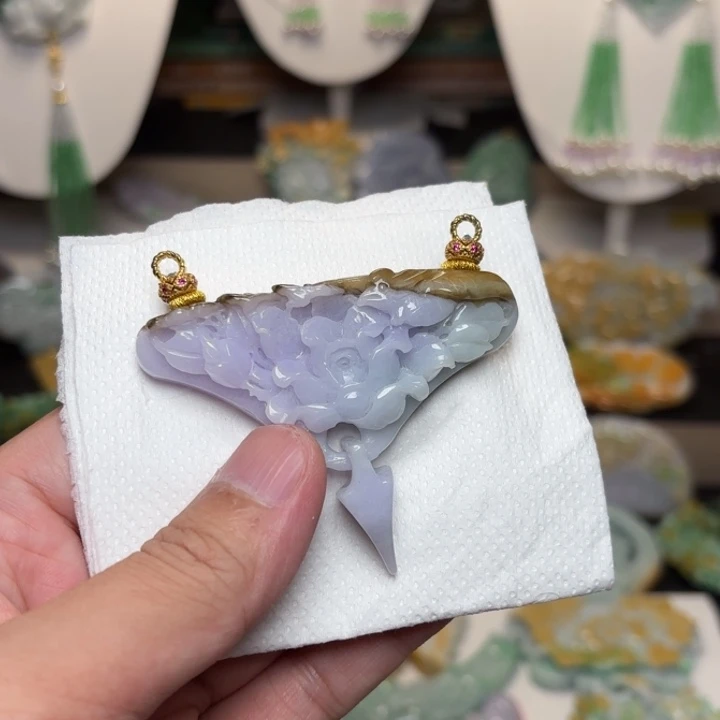 颈饰未镶嵌翡翠吊坠