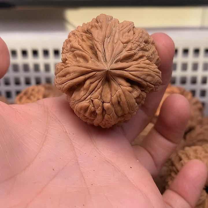 盘***了文玩核桃吊坠文玩核桃
