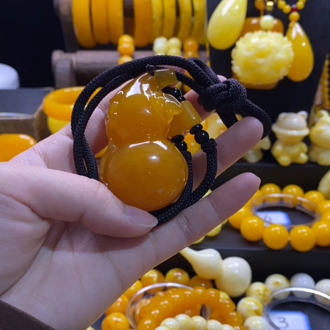 陆***河非金属全品无暇精品葫芦吊坠