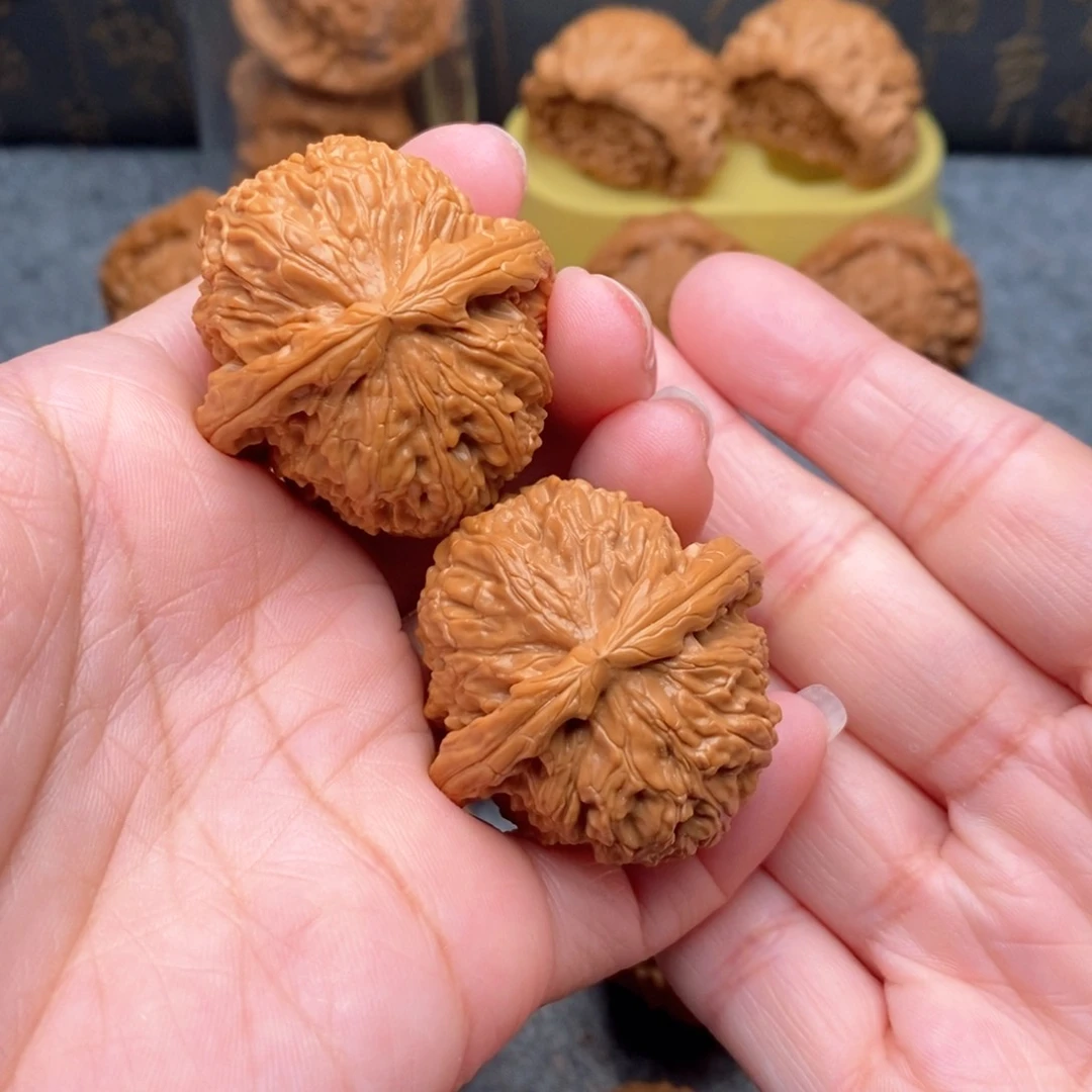 文玩核桃把件精品特价白狮子40