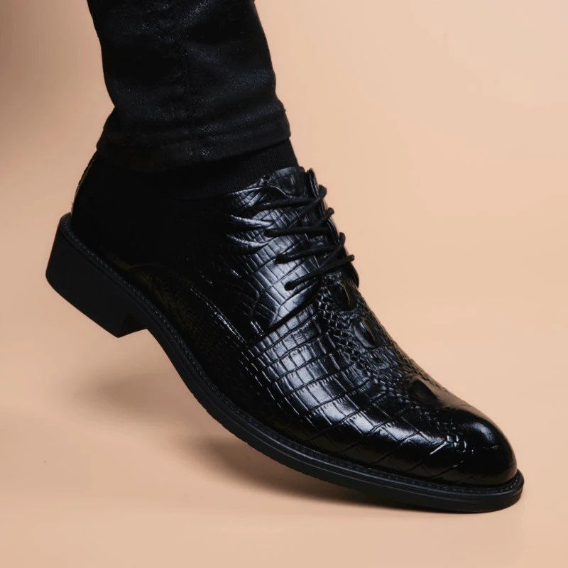 秋季皮鞋男韩版商务休闲皮鞋青年男士鳄鱼纹系带内英伦男鞋潮时尚