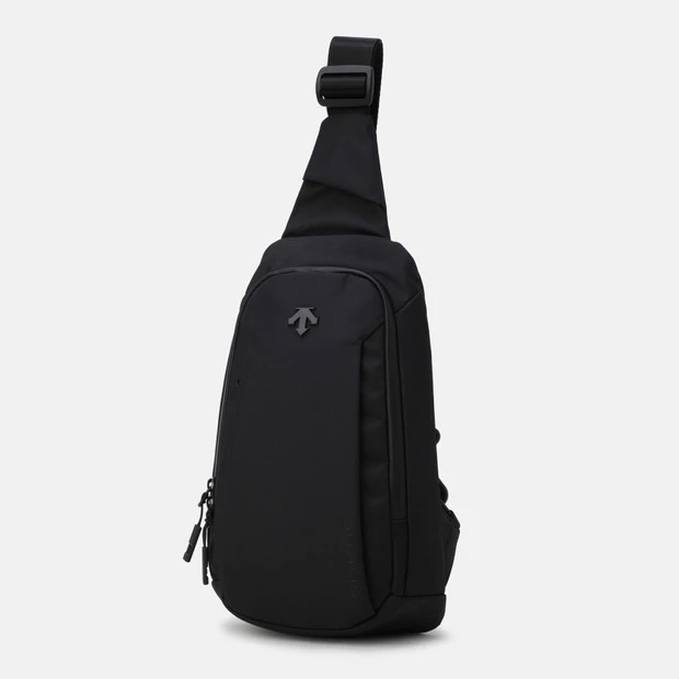 DESCENTE/迪桑特户外运动休闲都市风格斜挎包SQ323DBG70