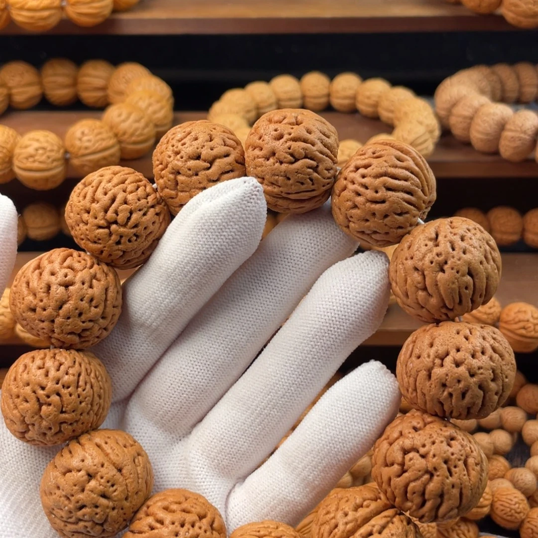 3***s吊坠桃核火山纹精品