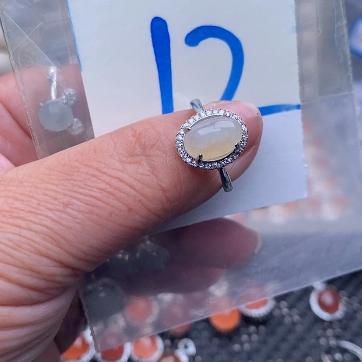 未镶嵌戒指翡翠缅甸