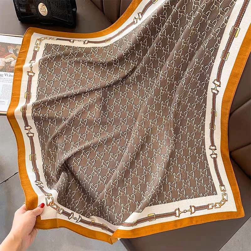 秋冬新款棉麻围巾女长款披肩百搭围脖薄款丝巾学生显白字母链条