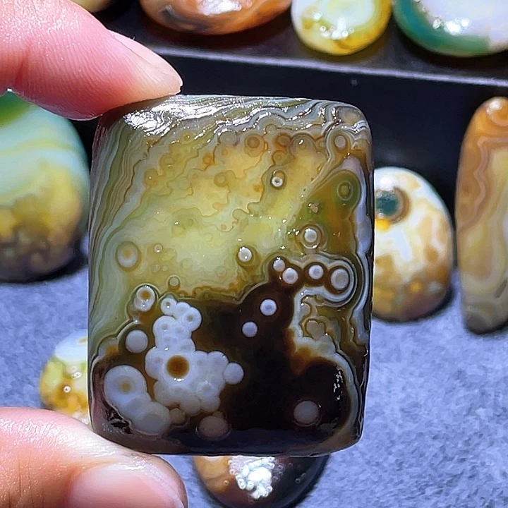 未镶嵌玛瑙/玉髓珠宝奇石