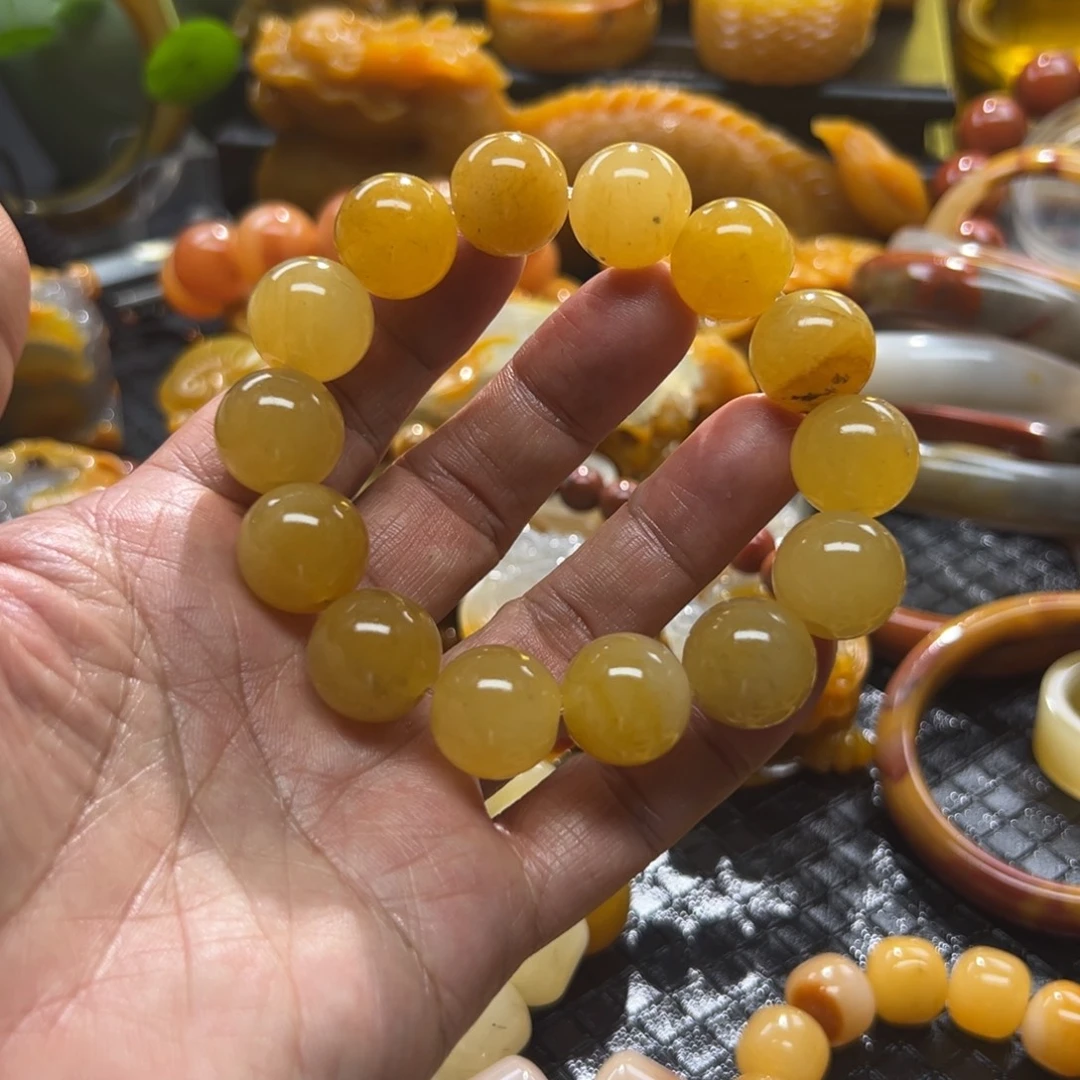 石英质玉未镶嵌颈饰