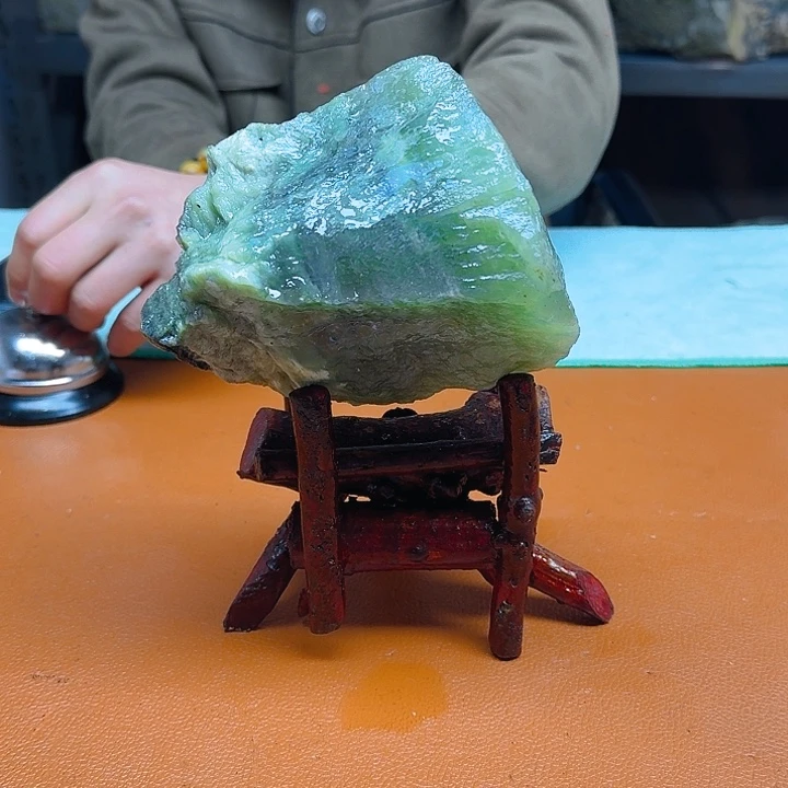 蛇纹石玉，未镶嵌222