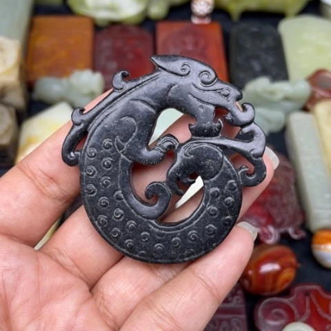 蛇纹石玉未镶嵌颈饰89