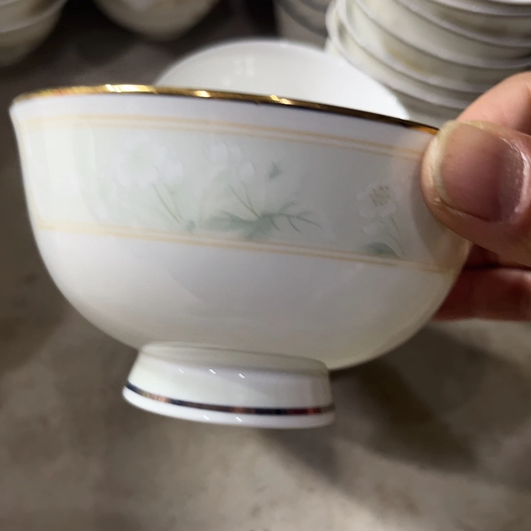 瓷片秒金碗八个微瑕