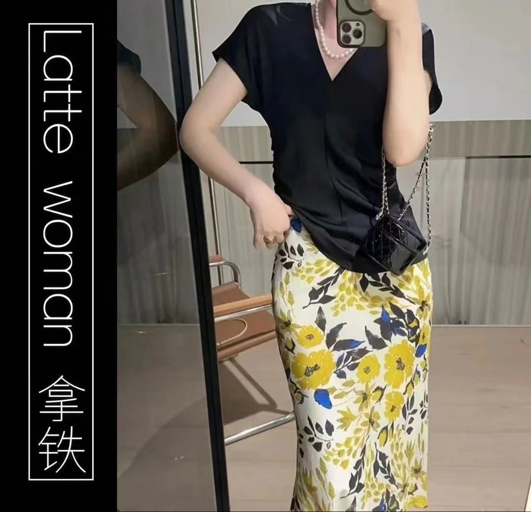 （不紧身显腰细）夏季款极简冰凉收腰V领丝段醋加酸面料显瘦上衣t恤