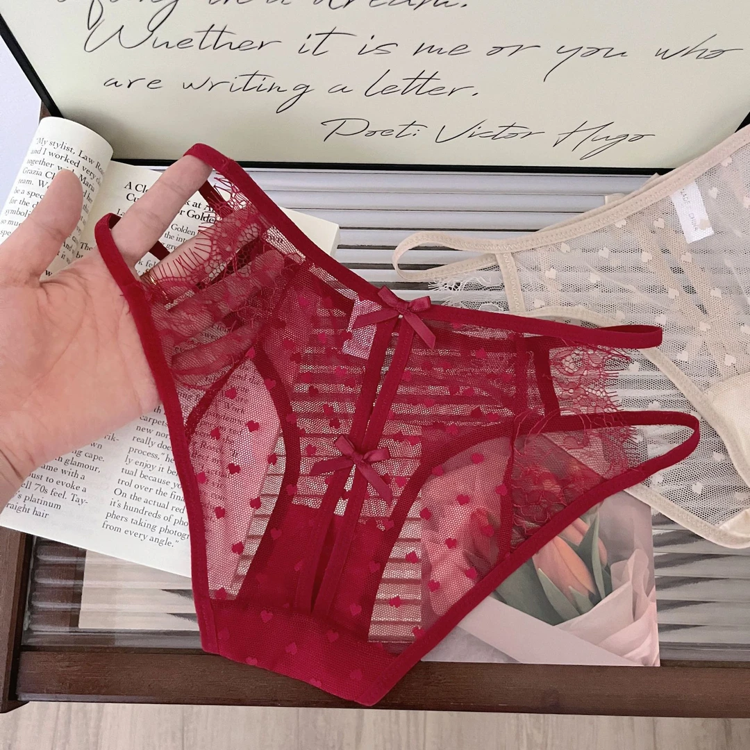 日系性感可爱蕾丝舒适透气红色内裤低腰镂空蝴蝶结三角裤本命年