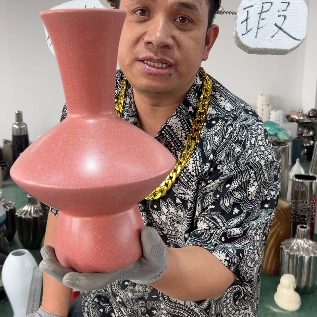 摆件33 号高中低温陶瓷瓶（部分微瑕）