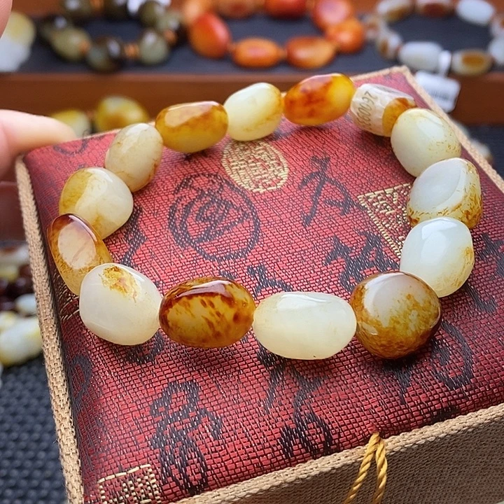 和田玉未镶嵌手链