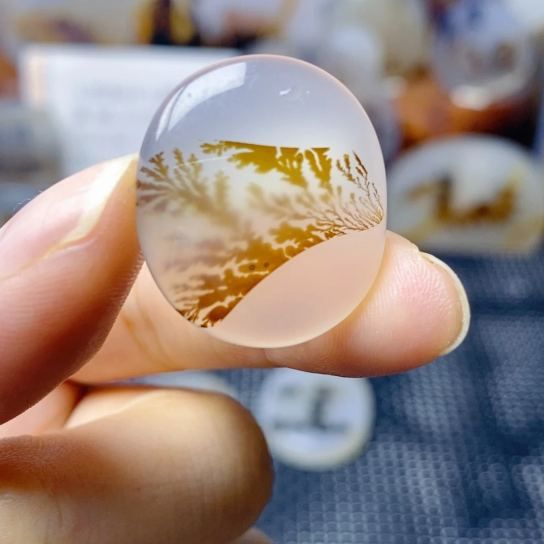 玛瑙/玉髓未镶嵌珠宝奇石