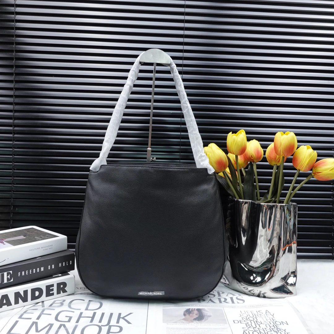 95新 MICHAEL KORS/迈克高仕 单肩包/T10219207