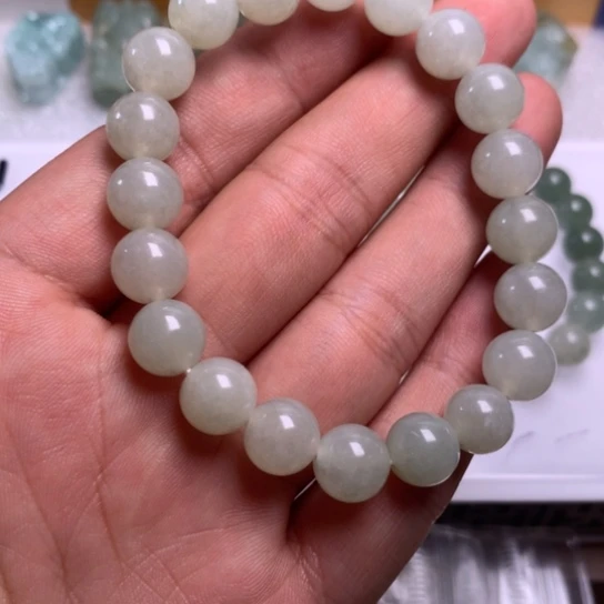 翡翠颈饰未镶嵌米***匠翡翠