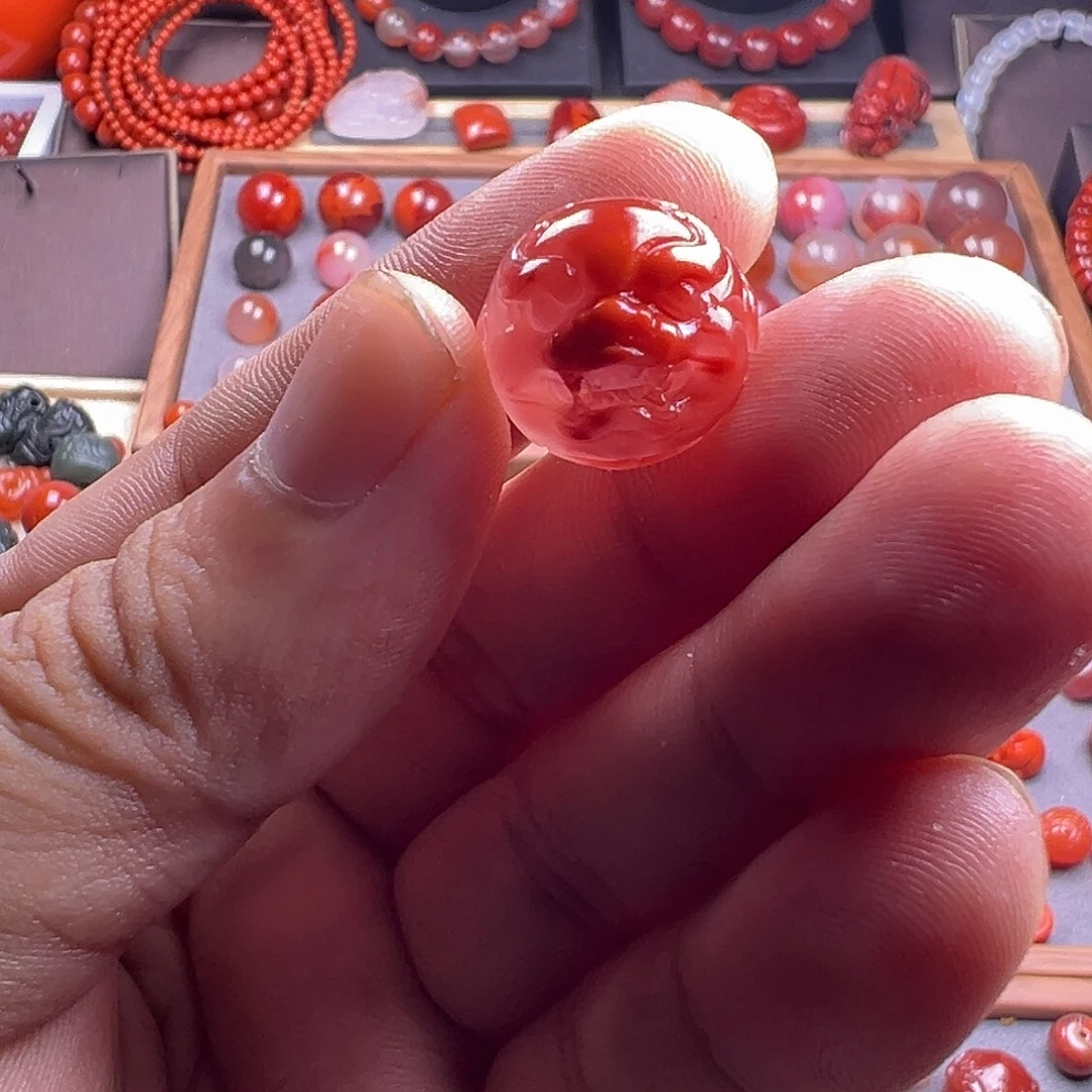 南红玛瑙未镶嵌珠宝奇石