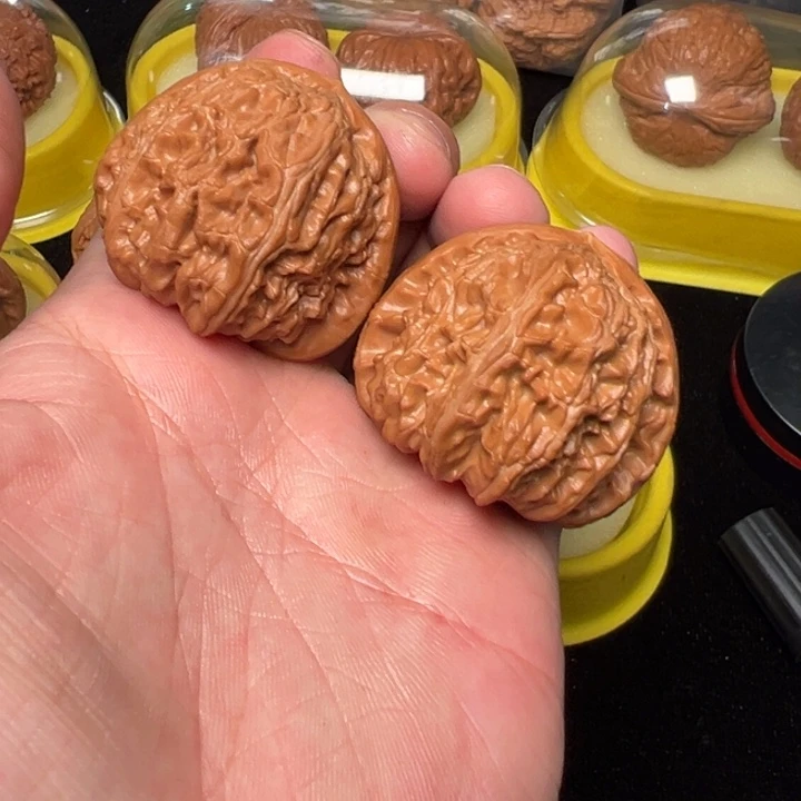 核桃三角白，42已打底