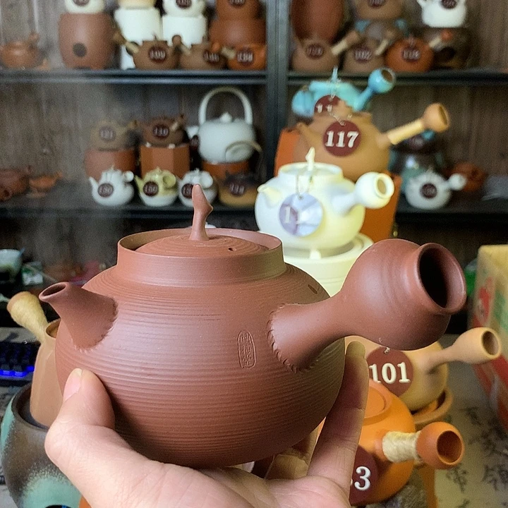 梅姐，紫泥宫灯砂铫壶